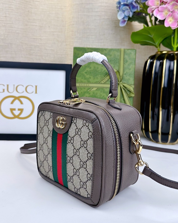 激安グッチバッグコピー側面デザイン